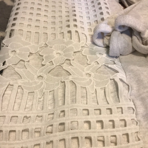 Anthropologie top/light sweatshirt material - Picture 2 of 8